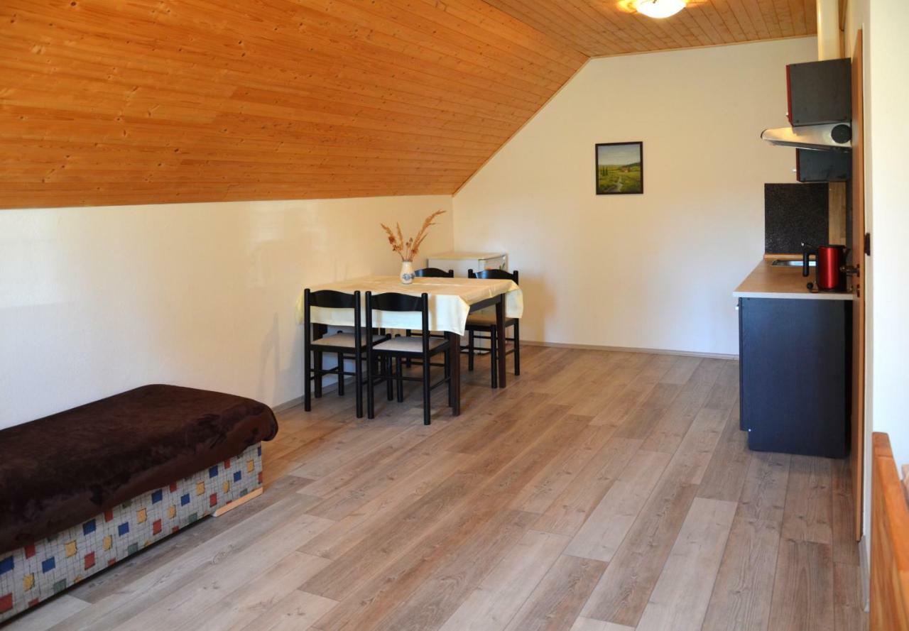 Apartman U Brabcu Прахатице Екстериор снимка